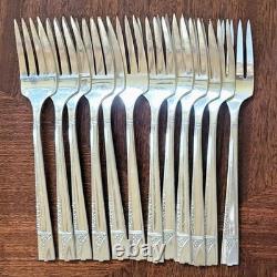 80 Pc Silverplate CAPRICE Service for 12 Oneida Nobility Plate Flatware Set Case