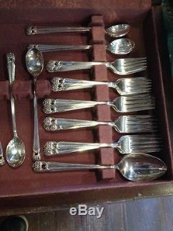 82 Pcs Antique Rogers Bros 1847 Eternally Yours Silverplate Flatware Set Chest