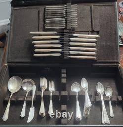 87 Pc Set 1933 Rogers IS Silver Plated Flatware With Case Beautiful Condition