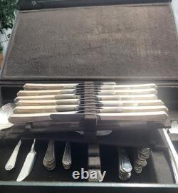 87 Pc Set 1933 Rogers IS Silver Plated Flatware With Case Beautiful Condition