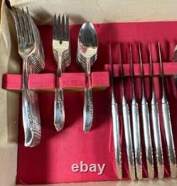 90 pc set Oneida Lilac Time Silverplate Flatware withcase