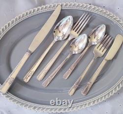 91 Pc Oneida Prestige GRENOBLE Silverplate SERVICE FOR 12 Flatware Set Wood Case