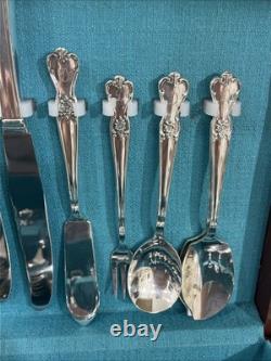 91 Piece 1950 SIGNATURE Company Plate Silverware Monogram D Wooden Box