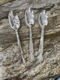 91 Piece 1950 SIGNATURE Company Plate Silverware Monogram D Wooden Box