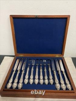 ANTIQUE VICTORIAN ENGRAVED ORNATE SILVER PLATE SETTING x11 OF CUTLERY RARE SET