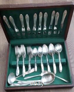 Antique 1938 Wm Rogers Silver Plate Flatware Set in Devonshire Pattern in Box