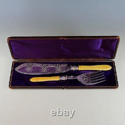 Antique Boxed Reticulated Silverplate Fish Set, Cool Handles