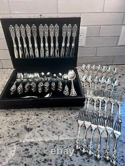Baroque by Godinger Silverplate Flatware Set 92 Pieces In Wooden Case