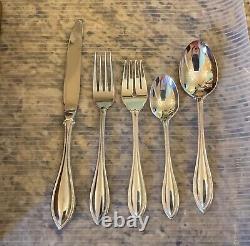 Beautiful Oneida 68 Pc Set Silver Arbor Silver Plate 1992-2003