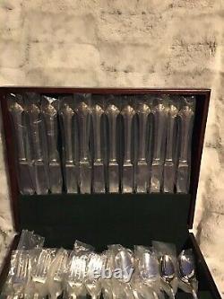 Boston Chippendale by Towle Silver plate Flatware 65 piece set new & Wood Box