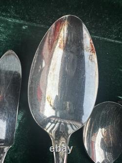 CommunityRogers & Bro Silverplate FlatwareSet with WoodenCase 50+ Pieces