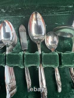 CommunityRogers & Bro Silverplate FlatwareSet with WoodenCase 50+ Pieces
