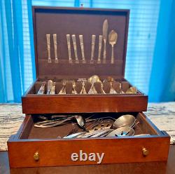 Community Oneida Silverplate Morning Star 81 Pcs Flatware Set VTG 1948 With Box