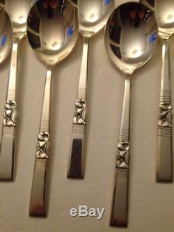Community Silverplate Flatware Morning Star 68 pc. Set service for 12 in Chest