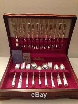 Community Silverplate Flatware Morning Star 68 pc. Set service for 12 in Chest