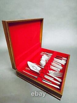 Fabulous 1941 Set of 35 Pc Original Precious Rogers Deluxe Plate Silverware