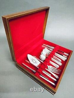 Fabulous 1941 Set of 35 Pc Original Precious Rogers Deluxe Plate Silverware