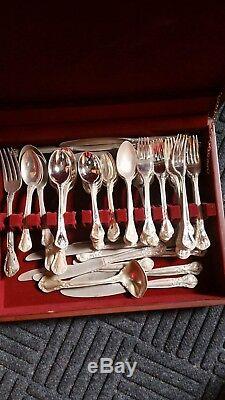 Godinger silver plate silverware flatware set for 12, 70 pieces