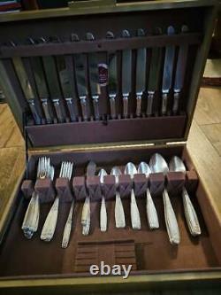 HEIRLOOM Silver Plate Flatware Set 67 Pc In Wooden Box