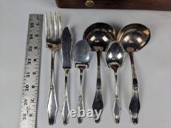 Holmes & Edward Jamestown 75pc Silverplate Flatware Set in Eureka Case