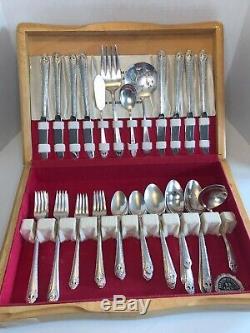 Holmes & Edwards Inlaid IS Lovely Lady Silverplate Flatware Silverware Set 55 Pc