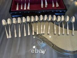 Holmes & Edwards MAY QUEEN SILVERPLATE Flatware 60pc In Original Wood Chest