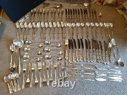 Huge Vintage Oneida Mansion Flirtation Silversmith Cutlery set For 12 138