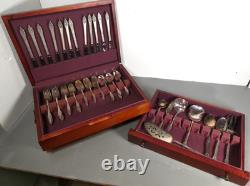 International Silver Deep Silver Inlaid Silverplate Rochambeau 82 pcs Drawer Box