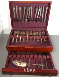 International Silver Deep Silver Inlaid Silverplate Rochambeau 82 pcs Drawer Box