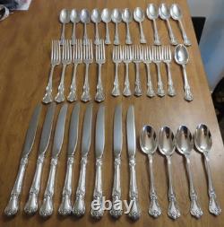 Lunt HARKNESS HALL 35 Piece Set Knives Forks Spoons Silverplate Lot