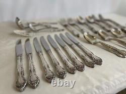 ONEIDA COMMUNITY AFFECTION 1960 Silverplate Flatware 8 Place Setting + 4, withCase