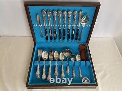 ONEIDA COMMUNITY AFFECTION 1960 Silverplate Flatware 8 Place Setting + 4, withCase