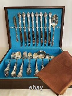 ONEIDA COMMUNITY AFFECTION 1960 Silverplate Flatware 8 Place Setting + 4, withCase