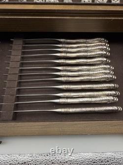 Oneida 1881 Rogers Victorian Classic Silverplate 72 Pc Service for 12