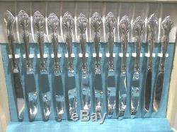 Oneida Affection 72 Piece Rogers Silver Plated Anti-Tarnish Flatware Set withCase