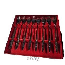 Oneida Community Morning Rose Flatware Set 66 pcs Plus Case