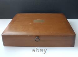 Oneida Community Plate Silverplate Flatware Set 68 Piece Grosvenor & Naken Chest