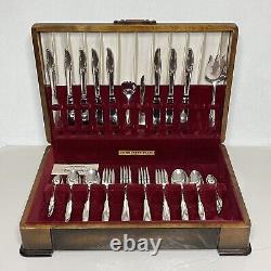 Oneida Community Silver Flowers 8 Place Setting 57 pieces with Community Chest