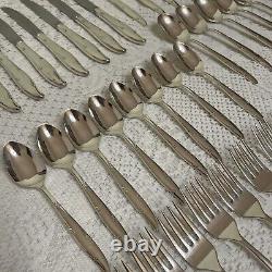 Oneida Community Silver Flowers 8 Place Setting 57 pieces with Community Chest