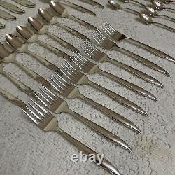 Oneida Community Silver Flowers 8 Place Setting 57 pieces with Community Chest