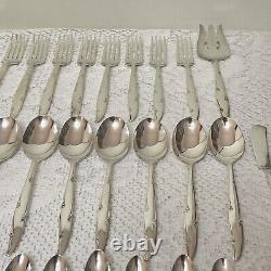 Oneida Community Silver Flowers 8 Place Setting 57 pieces with Community Chest