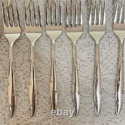 Oneida Community Silver Flowers 8 Place Setting 57 pieces with Community Chest
