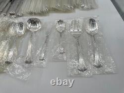 Oneida Floral Queen Silverplate Flatware Set 82 Pieces No Monogram