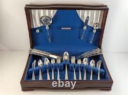Oneida Prestige DISTINCTION 80 Pc Service for 11 Silverplate Flatware Set 1945