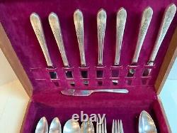 Oneida ROYAL ROSE Silver Plate Silverware, Flatware Set 47 Pieces