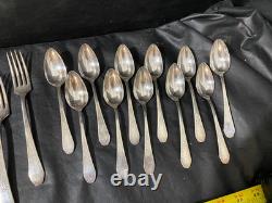Paul Revere Community Plate 46 pieces silverplate flatware set nice! Oneida