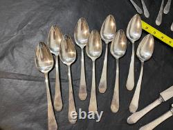Paul Revere Community Plate 46 pieces silverplate flatware set nice! Oneida
