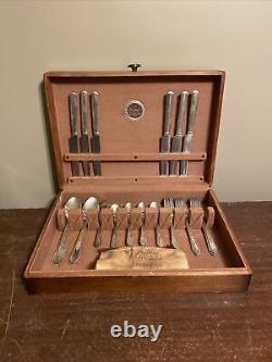 R. C. Co. Silverplate Rosedale Silverware Set Of 25 With Box