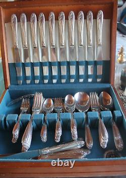 Rare Tupperware Rose Wm Rogers Silverplate Service for 16 + Serving Pieces (74)