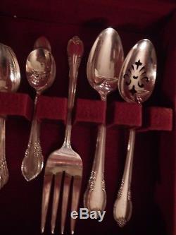 Remembrance 1847 Rogers Bros Silverplate flatware set for 12 with 8 serving pc